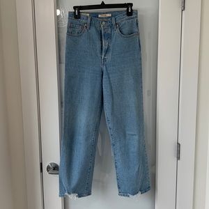 Levi’s Ribcage Straight Ankle Size 26